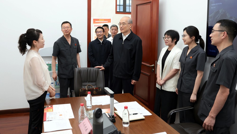 抓落实得有“辣味”