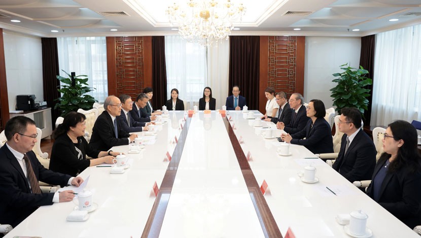 张军会见澳门终审法院院长宋敏莉