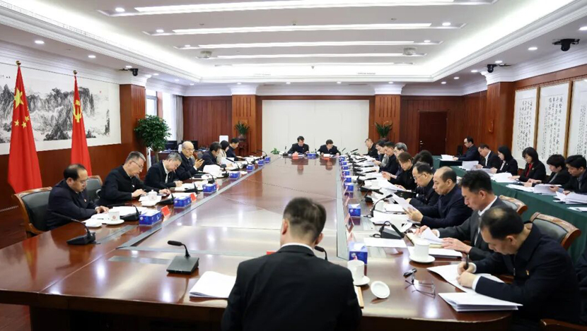 讲政治、抓党建、强业务